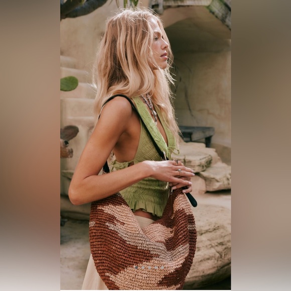NWT Free People Santorini Straw Tote Bag w/ Leather Adjustable Strap 17x15 New - Picture 2 of 9